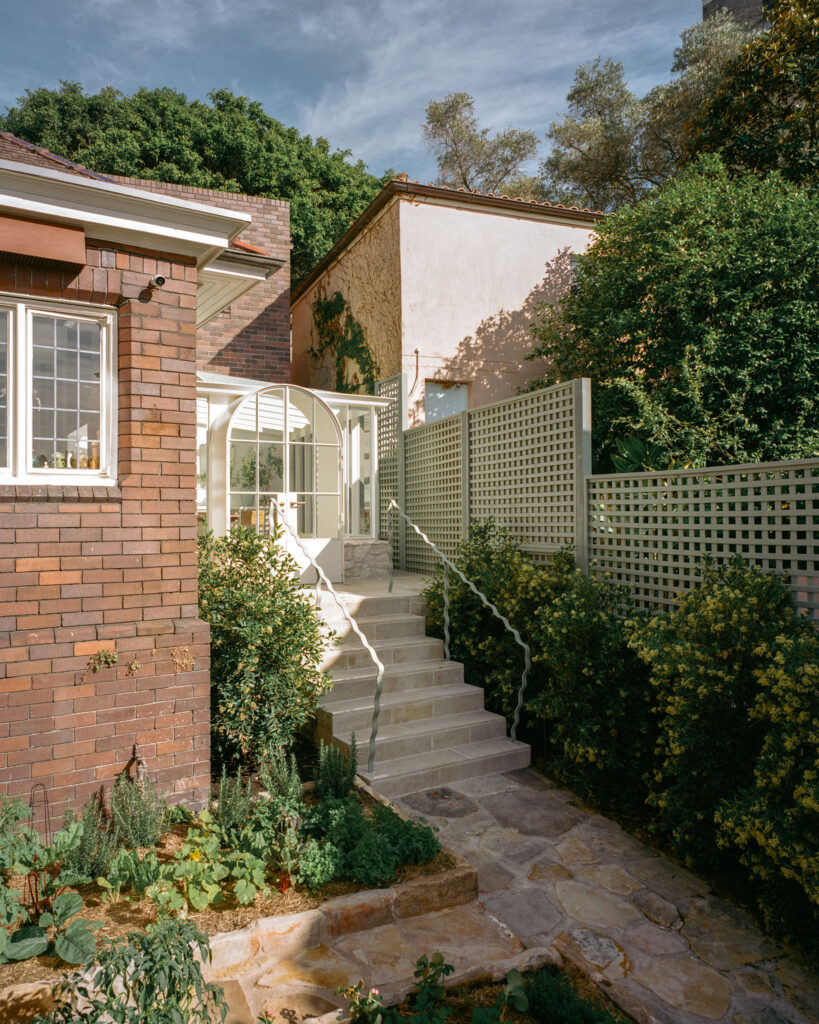 Steel Glasshouse Conservatory Darling Point Tamsin Johnson Foundsite Architecture Imran Radin